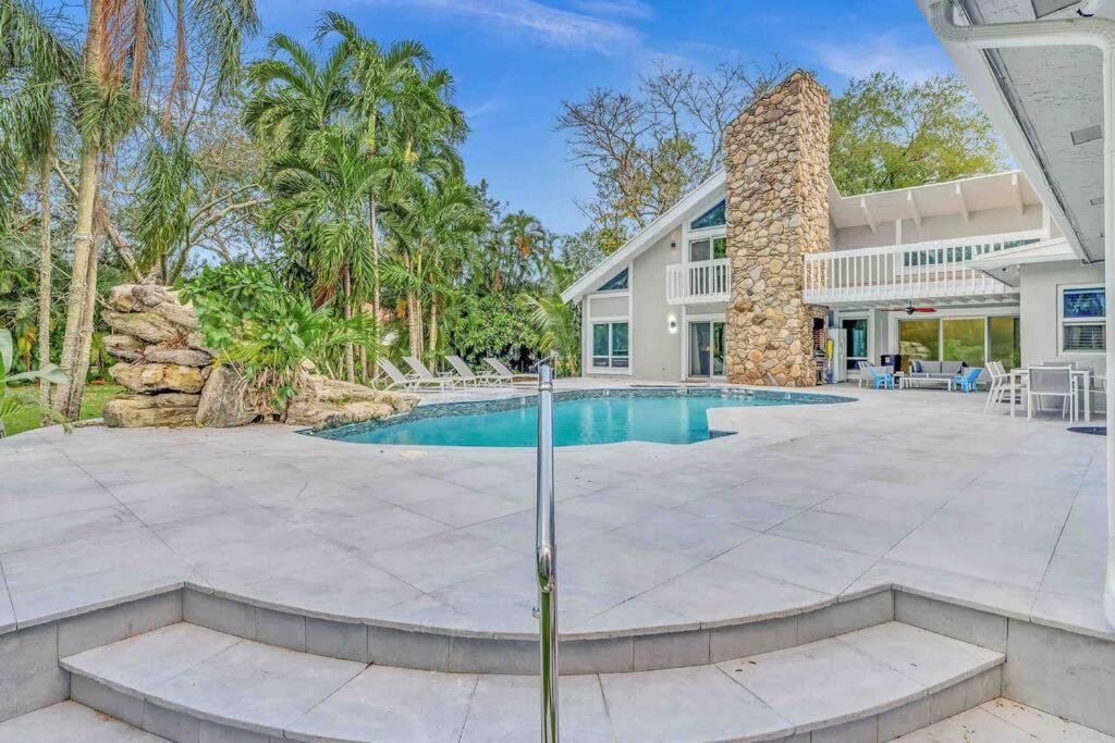 Willa Rare Hidden Getaway Heated Pool 1.5 Acres! Sleeps 16 Fort Lauderdale Zewnętrze zdjęcie